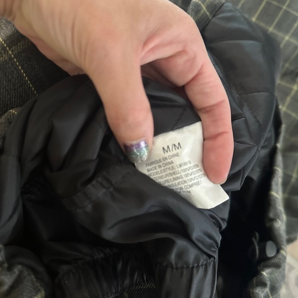 Lamar ski/snowboard jacket size women’s medium, pockets galore - Picture 4 of 5